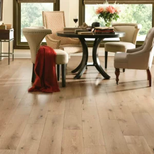 hardwood flooring in dining area | Carpet Warehouse